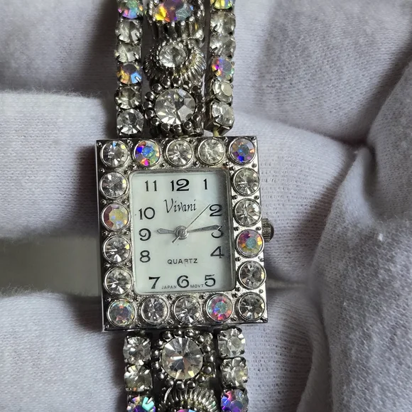 Vivani Women's Rhinestone Bling Watch Quartz Untested As-Is Need Battery - Picture 4 of 5
